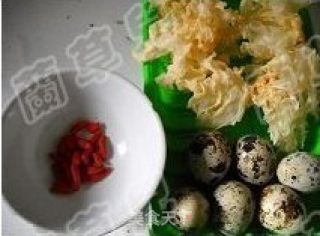 银耳炖鹌鹑蛋的做法步骤：3