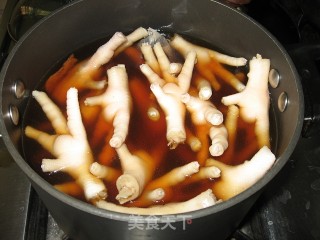 药膳凤爪的做法步骤：2