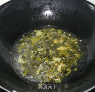 酸菜鸭血汤的做法步骤：2