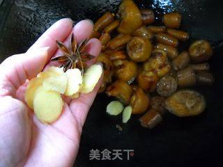 芋头红烧猪尾的做法步骤：4