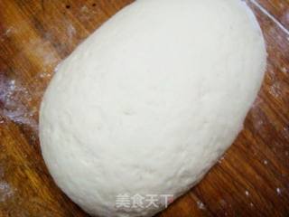 黑芝麻红枣花卷的做法步骤：3