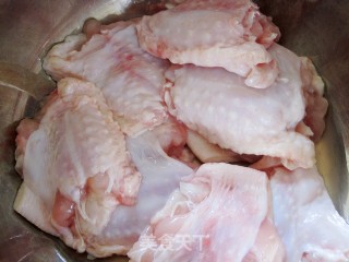 虾仁酿鸡翅的做法步骤：2