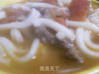【老桃七厨房】酸汤牛肉乌冬面的做法步骤：2