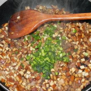 豆干炒肉粒的做法步骤：2