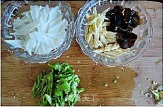 魔芋粉炒腐竹的做法步骤：2