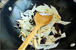 魔芋粉炒腐竹的做法步骤：2