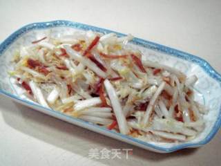 春季养生小炒“蟹干炒白菜”的做法步骤：2