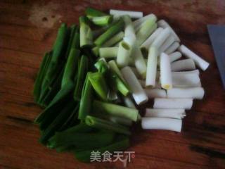 鸡蛋肉丝炒三样的做法步骤：4