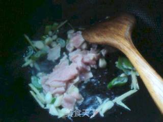 鸡蛋肉丝炒三样的做法步骤：4