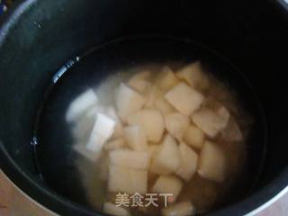 百合雪梨粥的做法步骤：3