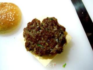 美味Hamburgers“牛肉汉堡包”的做法步骤：5