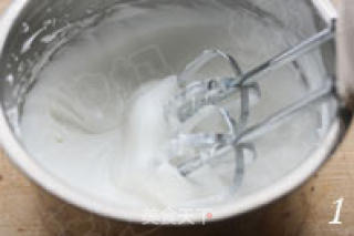 剩蛋白的完美解决方案--红豆蒸糕的做法步骤：2