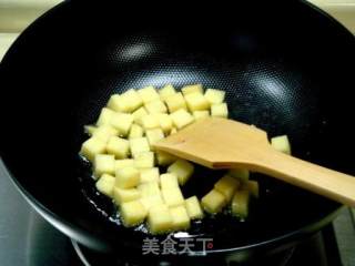 西式 “红花焖饭配蔬菜海鲜”的做法步骤：4