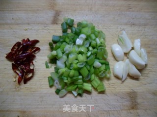 白菜炖冻豆腐的做法步骤：2
