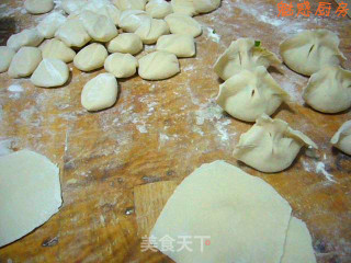 蔬菜精肉水饺的做法步骤：2