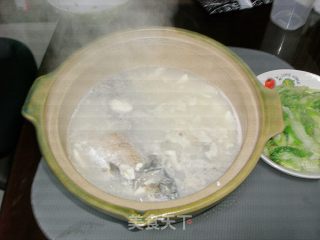 【老桃七厨房】鲫鱼豆腐汤的做法步骤：2