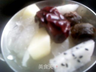 【老桃七厨房】小点心：水果银耳羹的做法步骤：2