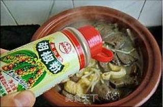 秋冬季家常靓煲-----鸭胗鸭血煲的做法步骤：2
