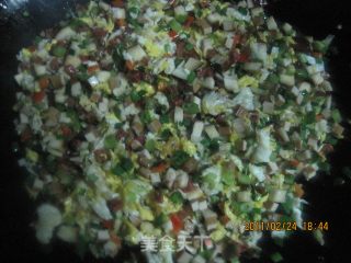 腊香炒饭的做法步骤：2