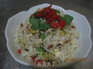 腊香炒饭的做法步骤：2