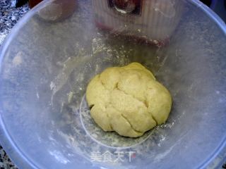 奶黄酥的做法步骤：4