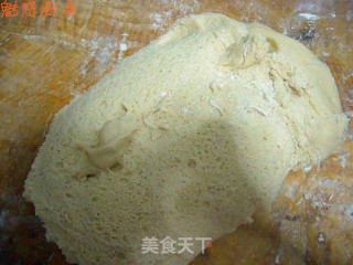 百姓家的普通饭---馒头、椒盐花卷和发面油饼的做法步骤：2