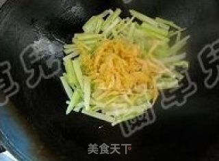 泡菜西芹牛柳的做法步骤：3