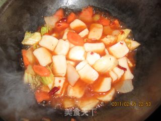 豆瓣酱辣炒年糕的做法步骤：2