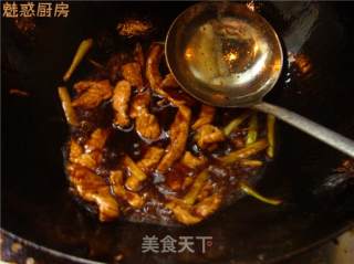 每周不可少的菜菜---芹菜木耳的做法步骤：2