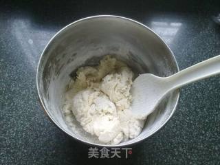 【奶味螺旋银丝卷】的做法步骤：3