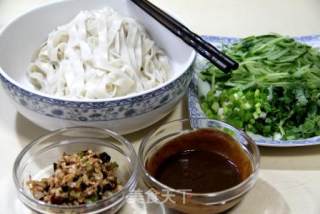 快捷美味“香辣热拌面”的做法步骤：5