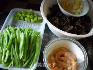 豆角木耳鸡丝的做法步骤：2