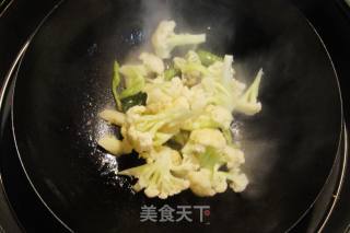 咖喱菜花的做法步骤：2
