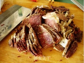 回锅肉的做法步骤：2
