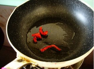 回锅肉的做法步骤：2