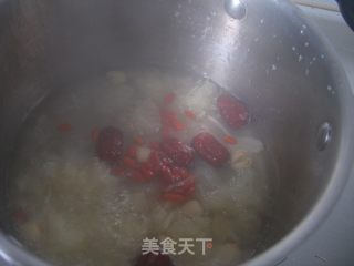 李李的滋味---银耳羹的做法步骤：2