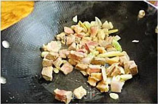 炖咖喱牛肉的做法步骤：2