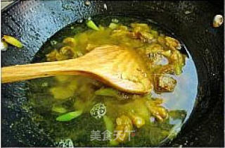 炖咖喱牛肉的做法步骤：2