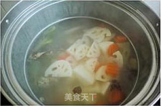 山药胡萝卜排骨汤的做法步骤：2