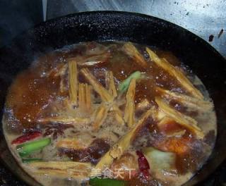 红烧肉炖腐竹的做法步骤：4