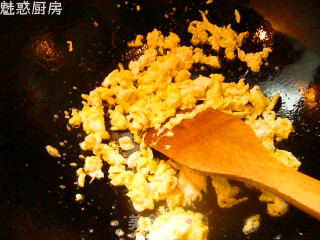 凉拌版--芹菜木耳的做法步骤：2