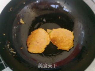 鸡蛋小饼的做法步骤：2
