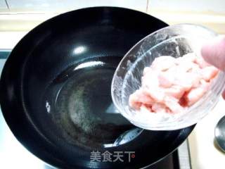 传统小炒“宫保鸡丁”的做法步骤：4