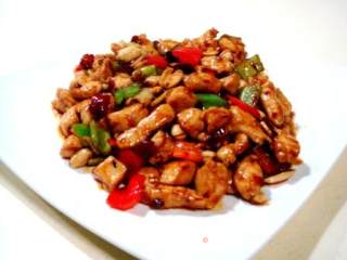 传统小炒“宫保鸡丁”的做法步骤：4