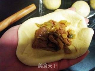 榨菜肉丝面包的做法步骤：4