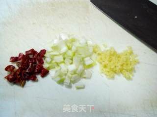 味道浓厚香辣的“干烧冬笋”的做法步骤：3