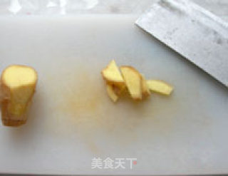 西芹腰果炒虾仁的做法步骤：2