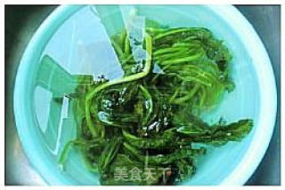 雪菜盒子的做法步骤：2