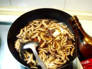制作传统汤羹“红白豆腐酸辣汤”的做法步骤：4