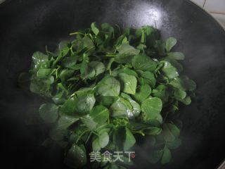 李李的滋味-----煸炒草头的做法步骤：2